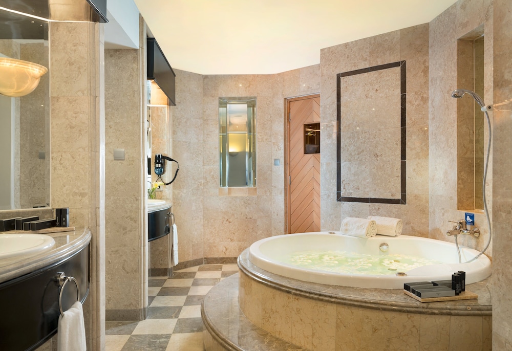 The Level Presidential Suite del hotel Melia Purosani Yogyakarta. Foto 7