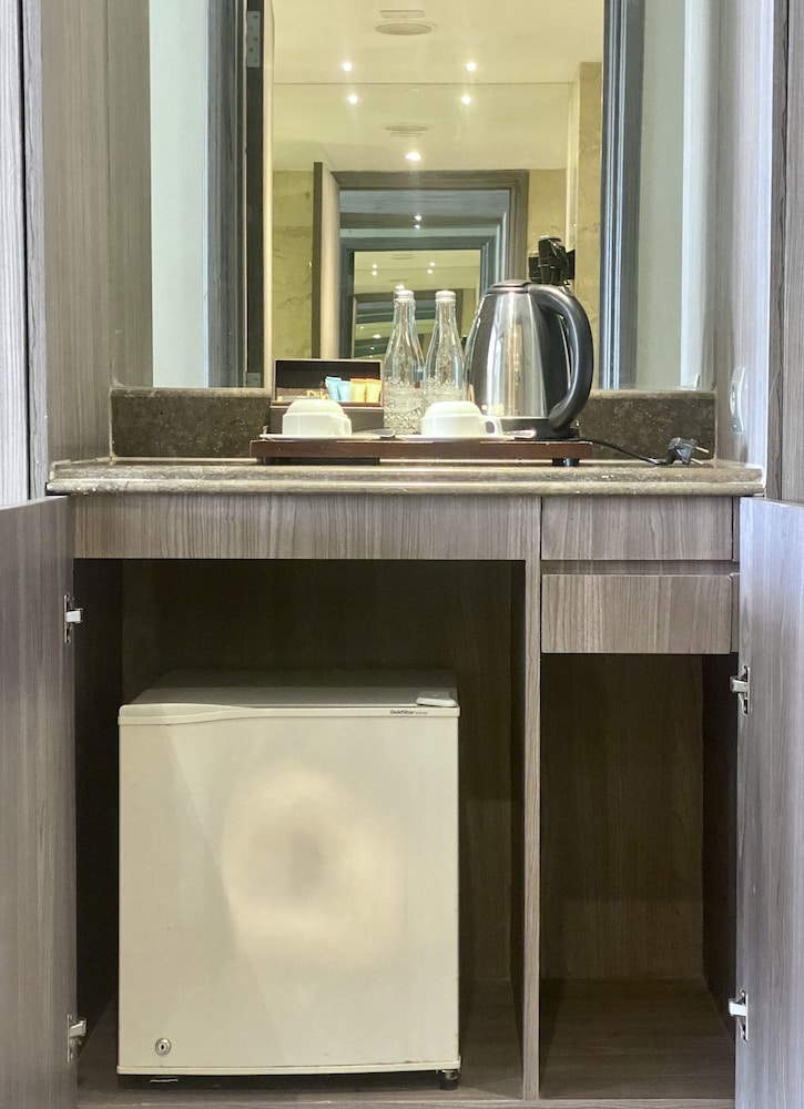 Deluxe Room Vista ciudad del hotel Melia Purosani Yogyakarta. Foto 4