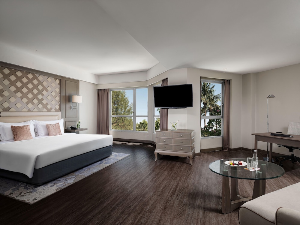 Grand Premium Room Vista jardín del hotel Melia Purosani Yogyakarta