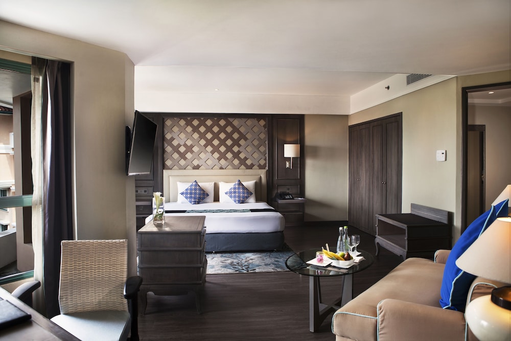 Grand Premium Room Vista jardín del hotel Melia Purosani Yogyakarta. Foto 1