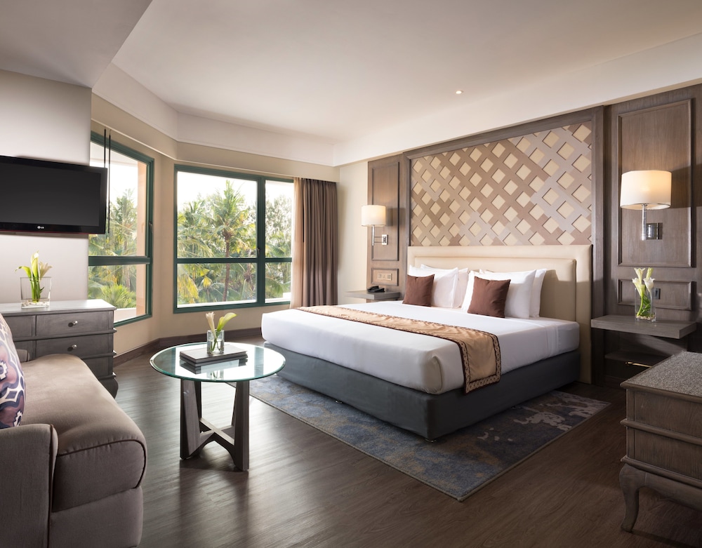 Grand Premium Room Vista jardín del hotel Melia Purosani Yogyakarta. Foto 6