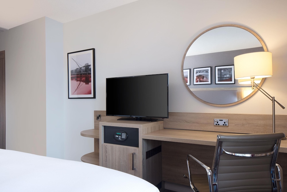 Habitación, 1 cama de matrimonio del hotel Hilton Garden Inn Dublin City Centre. Foto 3