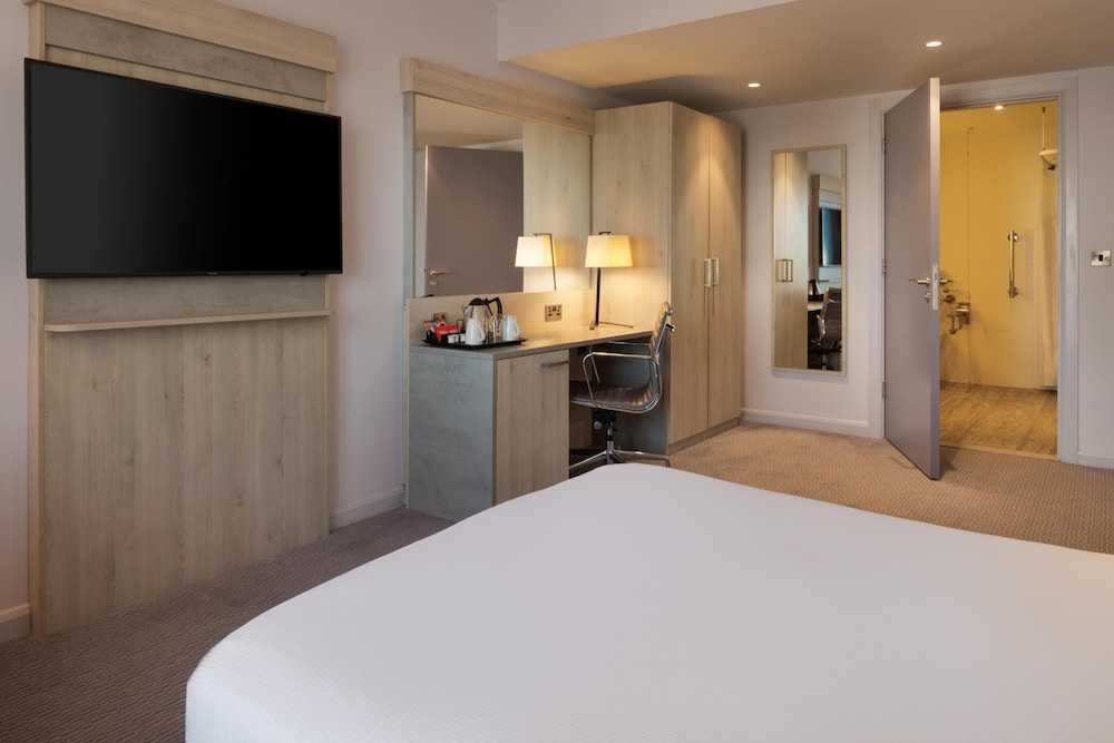Habitación, 1 cama de matrimonio, accesible para personas con discapacidad del hotel Hilton Garden Inn Dublin City Centre. Foto 4