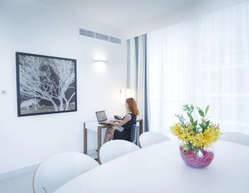 Apartamento Vista Jardín 3 habitaciones Con Cocina 3 camas dobles del hotel Adagio Abu Dhabi Al Bustan. Foto 10