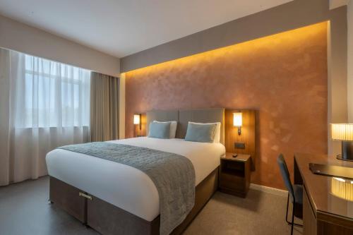 Habitación Estándar - Cama extragrande del hotel Riu Plaza The Gresham Dublin
