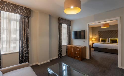 Suite Junior del hotel Riu Plaza The Gresham Dublin. Foto 2