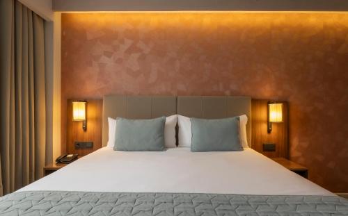 Suite Junior del hotel Riu Plaza The Gresham Dublin. Foto 6