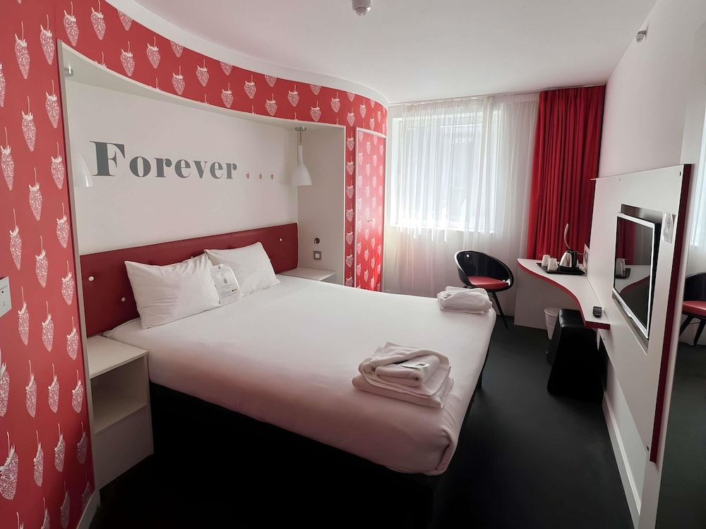 The Queen del hotel Ibis Styles Liverpool Centre Dale Street. Foto 3