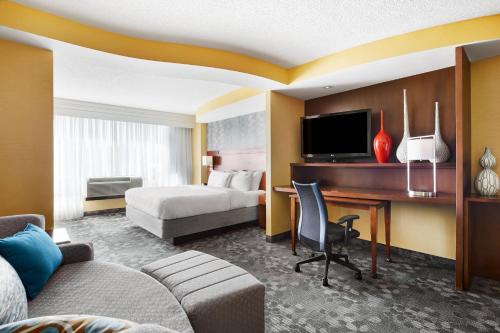 Suite Doble con sofá cama - 1 cama extragrande del hotel Courtyard by Marriott Newark Downtown