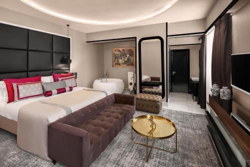 Suite con vistas panorámicas - Cama extragrande del hotel Sura Hagia Sophia. Foto 3