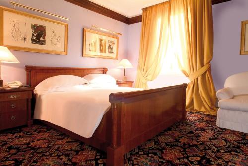 Habitación Doble Deluxe del hotel Albani Firenze. Foto 2