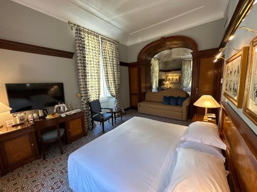 Habitación Doble Deluxe del hotel Albani Firenze. Foto 5