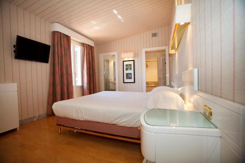 Habitación Doble Superior con terraza del hotel Albani Firenze. Foto 13