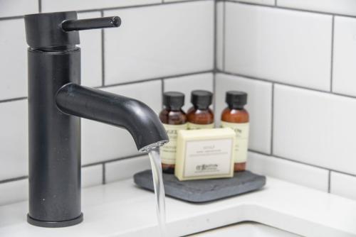 Habitación Doble Premier con cama extragrande del hotel Citadines Connect Fifth Avenue New York