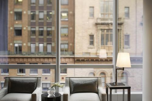 Suite de 1 dormitorio con vistas a la ciudad del hotel Park Hyatt New York