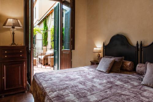 Habitación Doble con patio del hotel Grand Baglioni. Foto 1