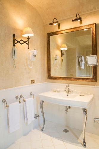 Habitación Doble Deluxe del hotel Grand Baglioni. Foto 4