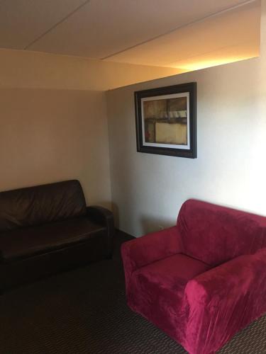 Suite Estudio con 2 camas grandes - No fumadores del hotel Ramada Rockville Centre. Foto 4