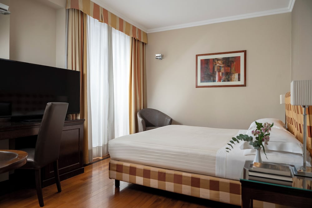 Habitación superior del hotel Grand Adriatico. Foto 1