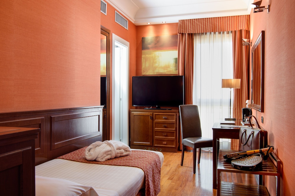 Habitación individual Confort del hotel Grand Adriatico. Foto 1