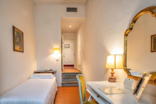 Habitación Individual Estándar del hotel Machiavelli Palace. Foto 2