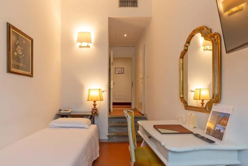 Habitación Individual Estándar del hotel Machiavelli Palace. Foto 4