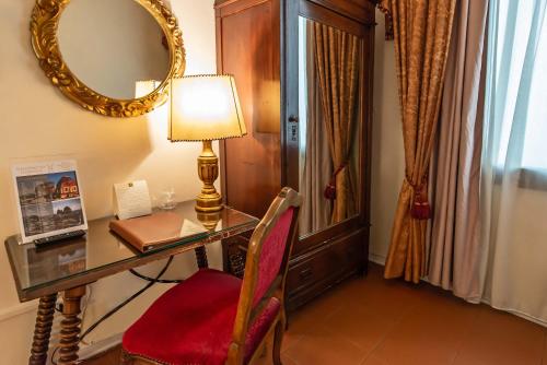 Habitación Individual Estándar del hotel Machiavelli Palace. Foto 9