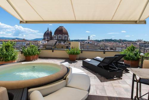 Suite con vistas a la ciudad del hotel Machiavelli Palace. Foto 3
