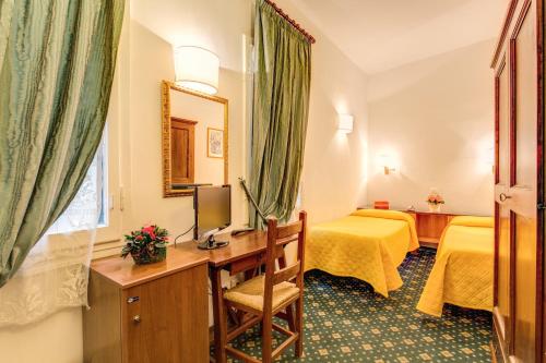 Habitación Doble Clásica - 2 camas del hotel San Giorgio And Olimpic. Foto 6