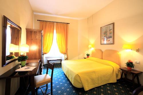 Habitación Doble Clásica del hotel San Giorgio And Olimpic. Foto 4