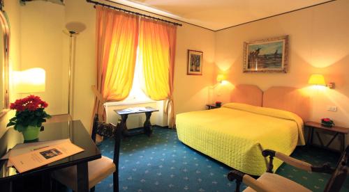 Habitación Doble Clásica del hotel San Giorgio And Olimpic. Foto 7