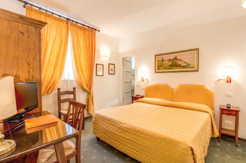 Habitación Doble Clásica del hotel San Giorgio And Olimpic. Foto 9