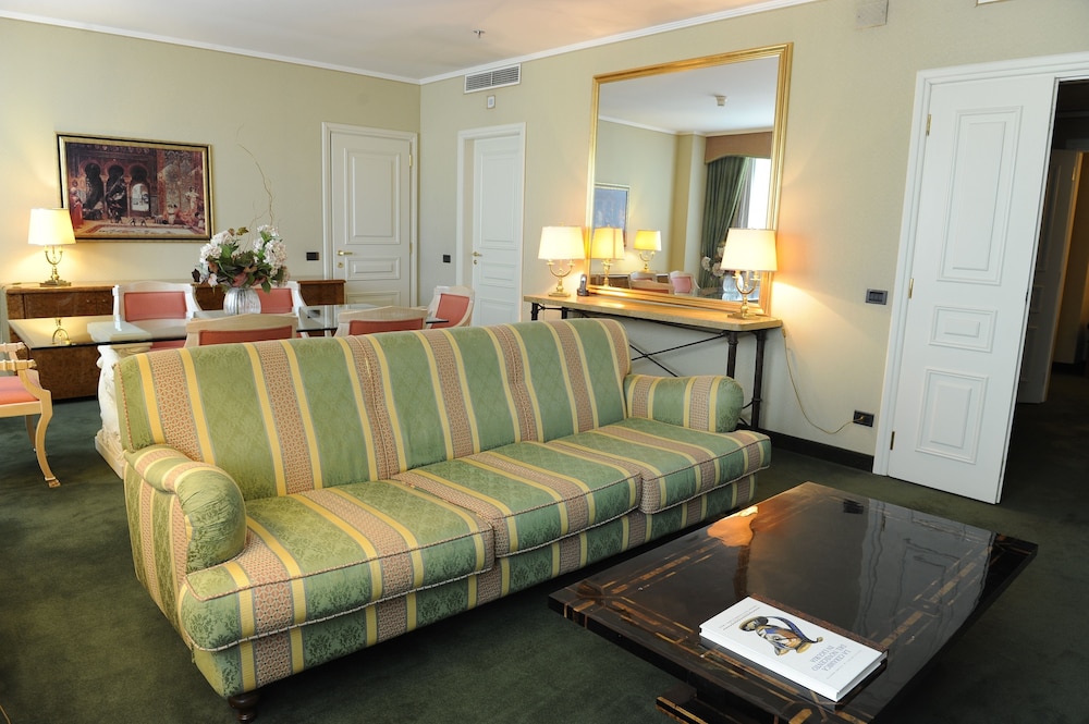 Suite Deluxe, bañera del hotel Tower Genova Airport and Conference Center