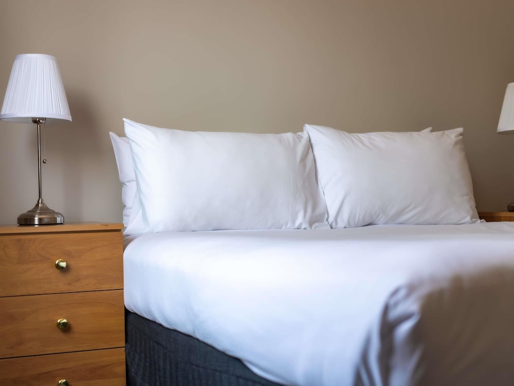 Apartamento de 3 Dormitorios, 1 Cama Queen, 1 Cama Doble y 2 Camas Individuales del hotel Novotel Swan Valley Vines Resort. Foto 4