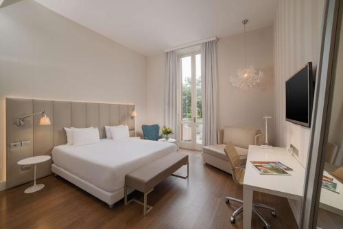 Habitación Doble Superior XL con vistas - 1 cama doble o 2 individuales del hotel Nh Genova Centro