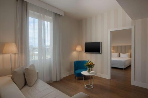 Suite Junior del hotel Nh Genova Centro. Foto 3
