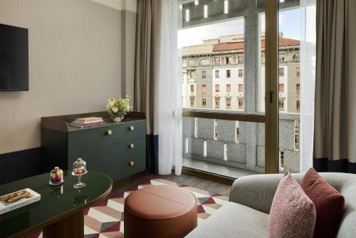 Suite Junior Executive con cama supletoria del hotel Tivoli President Milano