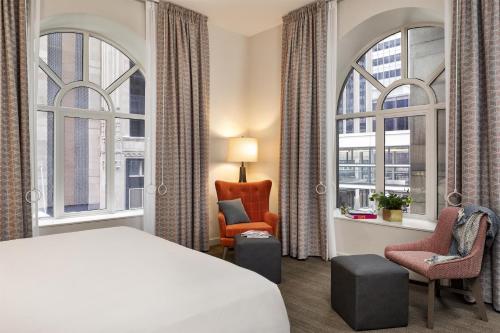 Accesible | Una cama King/Bañera ADA del hotel Hyatt Centric Downtown Minneapolis. Foto 6