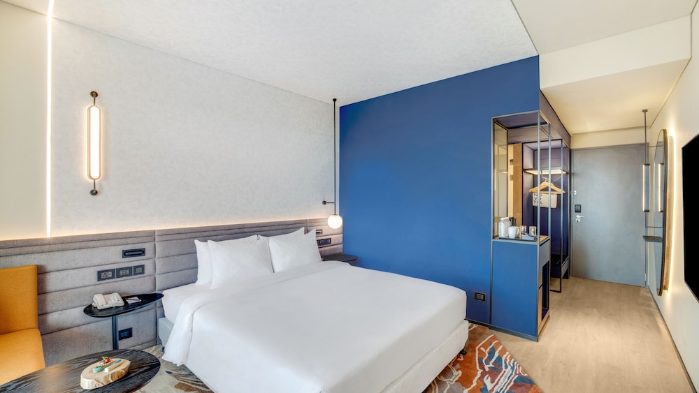 Habitación Premier, 1 cama doble del hotel Novotel Pune Viman Nagar. Foto 1
