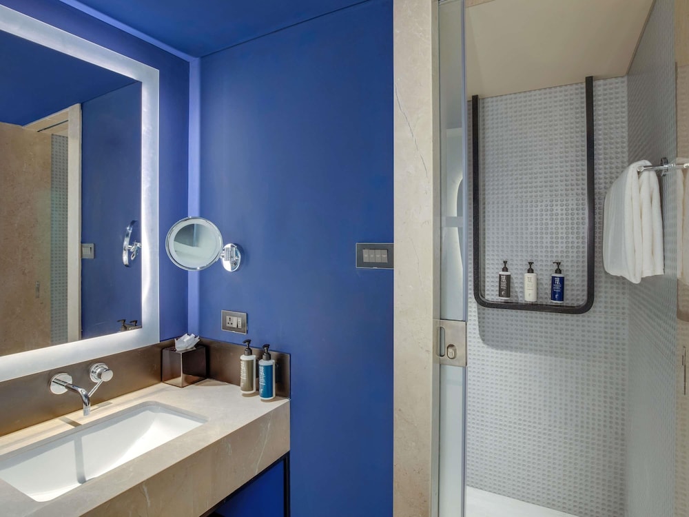 Habitación Premier, 1 cama doble del hotel Novotel Pune Viman Nagar. Foto 4