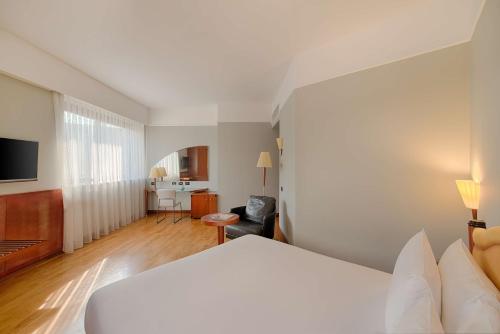 Habitación Doble Superior XL - 1 o 2 camas del hotel Nh Milano Machiavelli. Foto 1