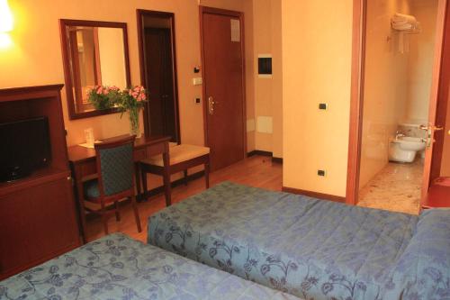 Habitación Triple del hotel Terminal. Foto 2