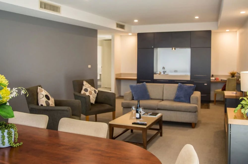 Suite Ejecutiva de dos habitaciones del hotel The Sebel Launceston. Foto 6
