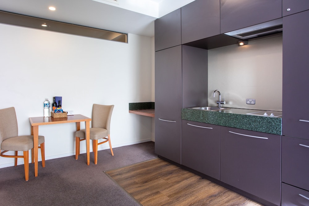 Suite Estándar de dos habitaciones del hotel The Sebel Launceston. Foto 9