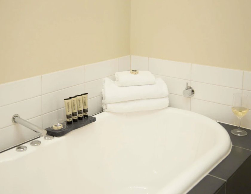 Suite estándar, 2 habitaciones del hotel The Sebel Launceston. Foto 5