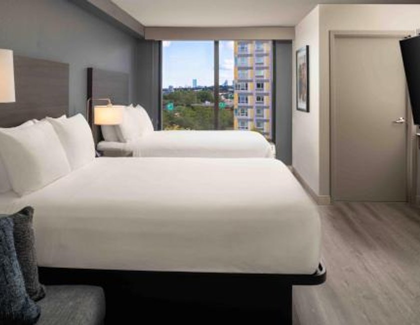 Habitación Doble con sofá cama - 2 camas grandes - Planta superior del hotel Hyatt Place Boston/medford. Foto 8