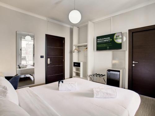 Habitación Doble con Terraza del hotel B&B Napoli. Foto 1