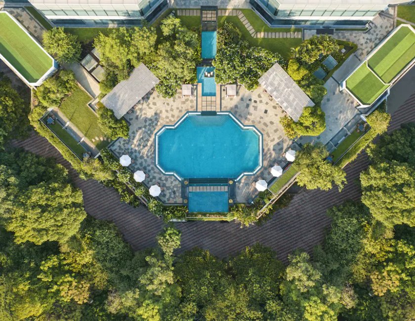 1 cama king size, vistas a la piscina, acceso al club del hotel Hyatt Regency Chennai. Foto 7