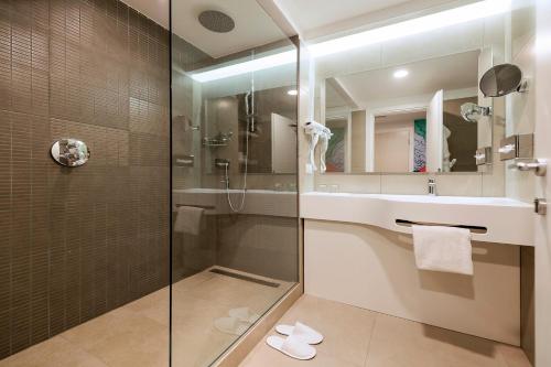 Habitación Doble Estándar - 2 camas individuales del hotel Holiday Inn Naples, An Ihg. Foto 2