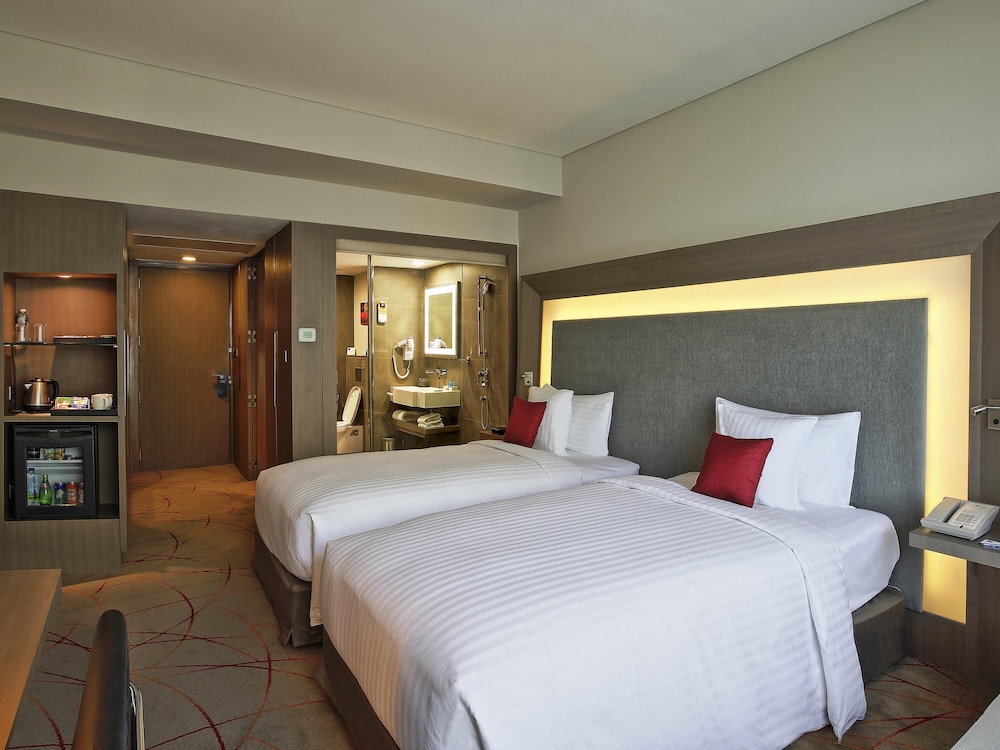 Habitación Premier con Dos Camas Individuales, Acceso al Salón Premier del hotel Novotel Kolkata and Residences
